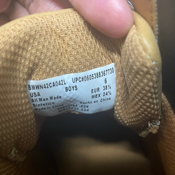 Boys Tan ankle boots 
Like new - Picture 2 of 3